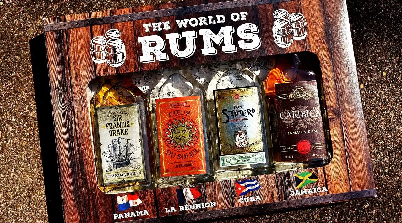 La Influencia del Ron y Coctelería